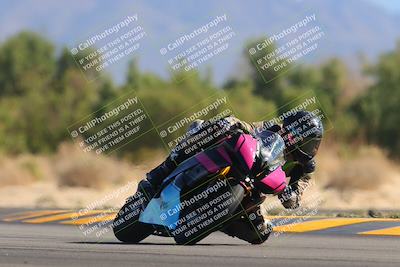 media/Nov-06-2022-SoCal Trackdays (Sun) [[208d2ccc26]]/Turn 7 Set 1 (1050am)/